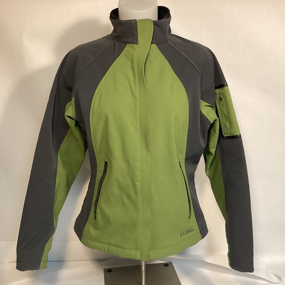 L.L. Bean Womens soft shell OAKMS full zip Jacket size small